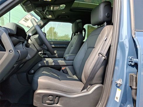 New 2025 Land Rover Defender 110 S image 10