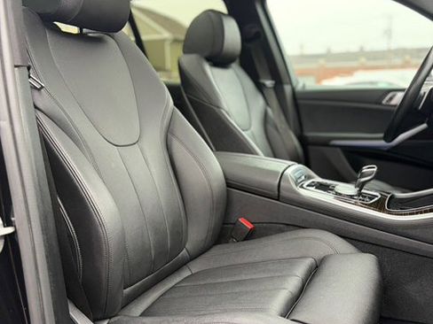 Used 2020 BMW X5 xDrive40i w/ Premium Package image 16