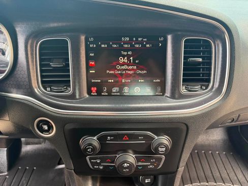 Used 2016 Dodge Charger SXT RWD image 15
