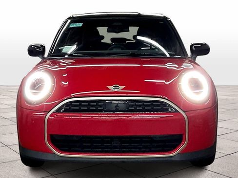 Certified 2025 MINI Cooper 4-Door Hardtop image 3
