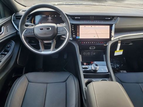 New 2026 Jeep Grand Cherokee Limited AWD/4WD image 16