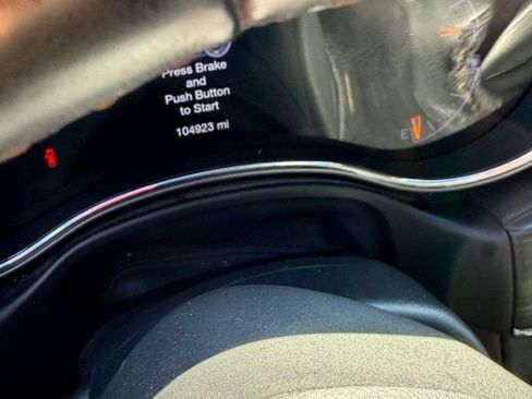 Used 2020 Jeep Grand Cherokee Limited image 12