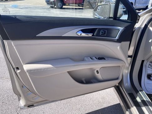 Used 2017 Lincoln MKZ Premiere image 14