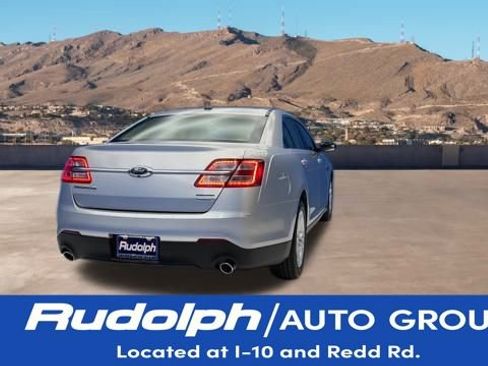Used 2018 Ford Taurus SE image 5