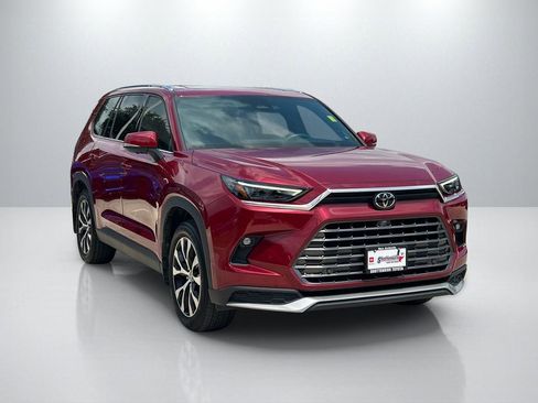 Used 2024 Toyota Grand Highlander AWD Hybrid image 3