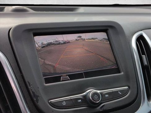 Certified 2022 Chevrolet Equinox LT FWD image 19