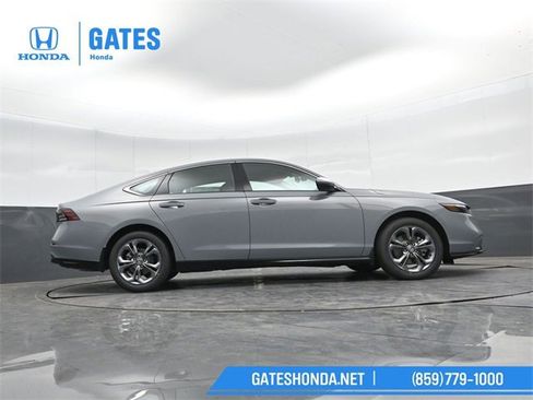 New 2025 Honda Accord EX-L image 32