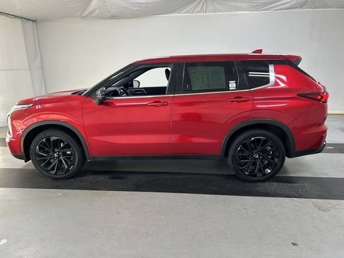 Used 2022 Mitsubishi Outlander SEL Black Edition AWD/4WD image 6