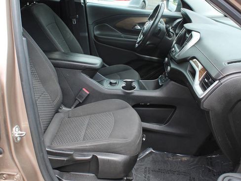 Used 2018 GMC Terrain SLE image 23