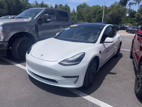 Used 2023 Tesla Model 3 Standard Range RWD image 2
