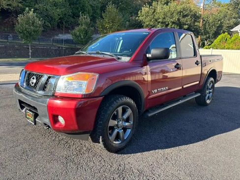 Used 2015 Nissan Titan SV w/ SV Value Truck Package AWD/4WD image 2