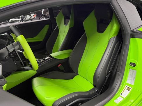 Used 2015 Lamborghini Huracan LP 610-4 AWD/4WD image 40