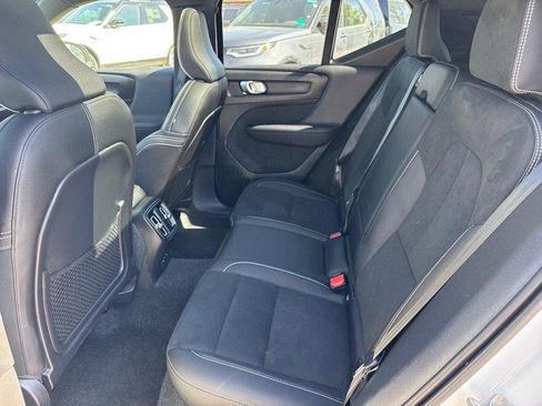 Certified 2024 Volvo XC40 Recharge Plus image 5