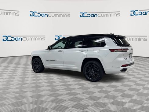 Used 2023 Jeep Grand Cherokee L Summit AWD/4WD image 6