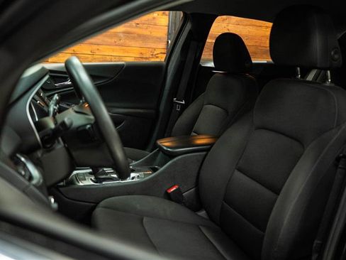 Used 2023 Chevrolet Malibu LT image 9