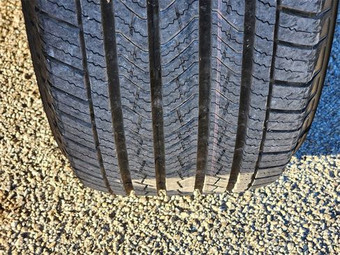 Used 2024 Chevrolet Tahoe LT w/ Luxury Package image 11