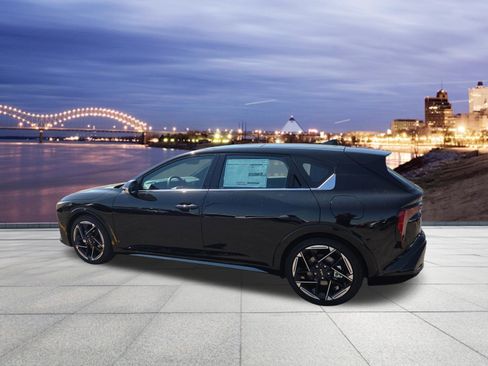 New 2026 Kia K4 GT-Line FWD image 3