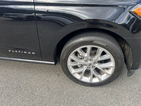 Certified 2019 Ford Expedition Platinum AWD/4WD image 11