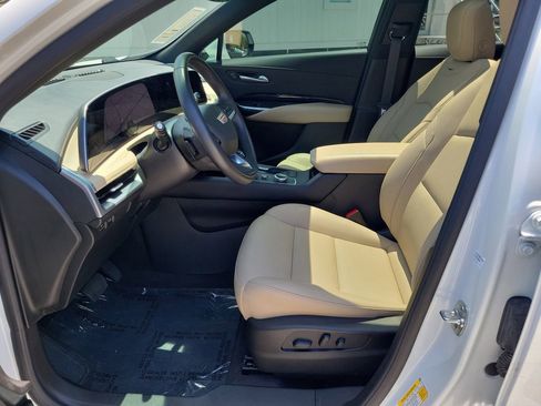 Used 2024 Cadillac XT4 Luxury FWD image 19