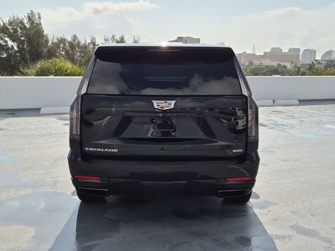 Used 2025 Cadillac Escalade Sport Platinum image 4