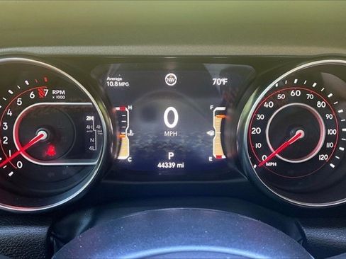 Used 2022 Jeep Gladiator Mojave w/ Cold Weather Group AWD/4WD image 13