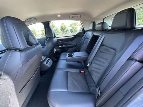 Used 2023 Nissan Ariya AWD image 20
