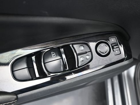 Used 2023 Nissan Altima 2.5 SV image 12