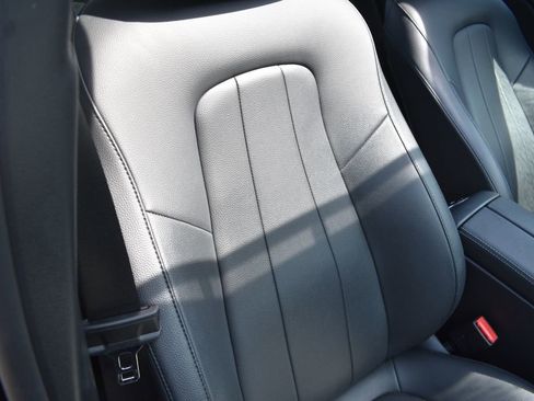 Used 2021 Mercedes-Benz GLA 250 4MATIC image 24