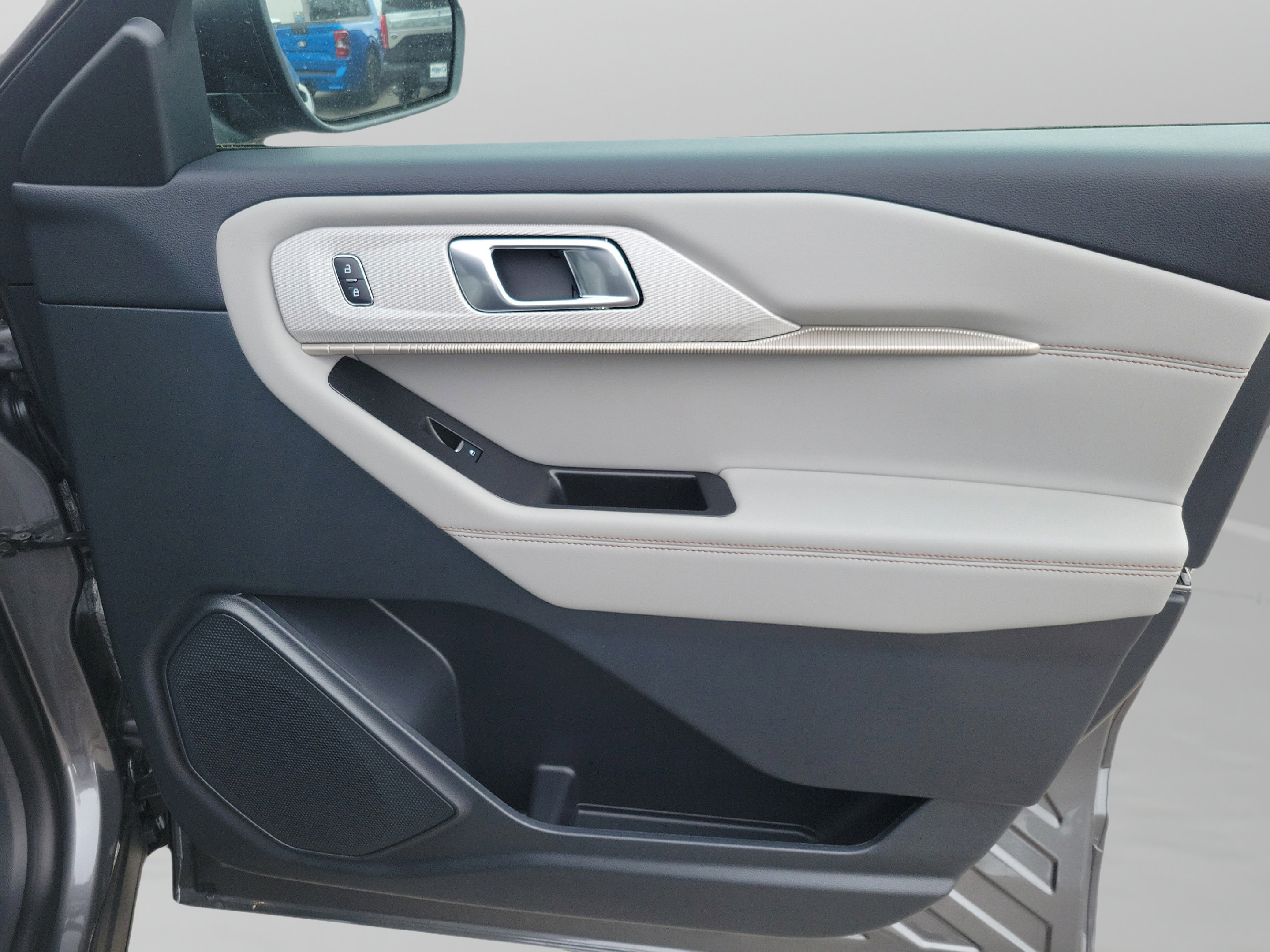 New 2026 Ford Explorer Active w/ Active Comfort Package RWD image 29