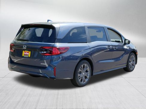 Certified 2026 Honda Odyssey Touring image 7