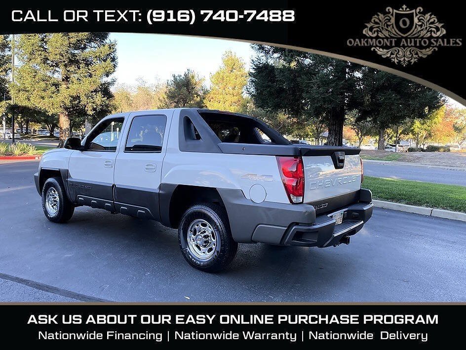 Used 2004 Chevrolet Avalanche 2500 w/ Preferred Equipment Group AWD/4WD image 8