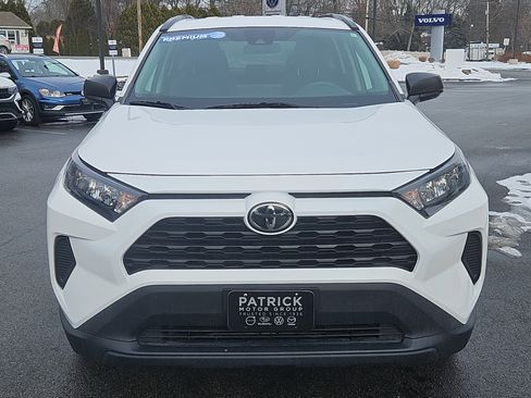 Used 2019 Toyota RAV4 LE image 18