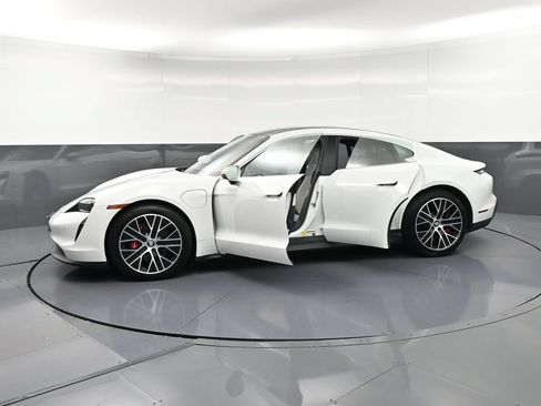 Certified 2020 Porsche Taycan 4S AWD/4WD image 34