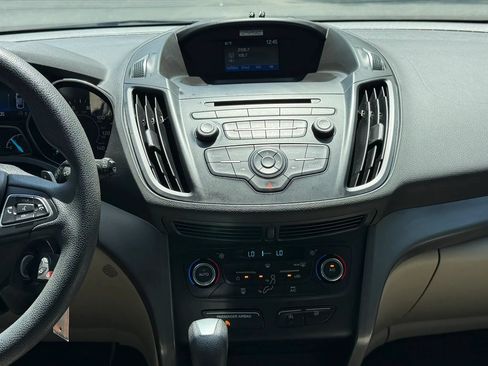 Used 2017 Ford Escape SE AWD/4WD image 15