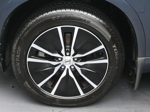 Used 2018 Volvo XC90 T6 Momentum w/ Convenience Package AWD/4WD image 36
