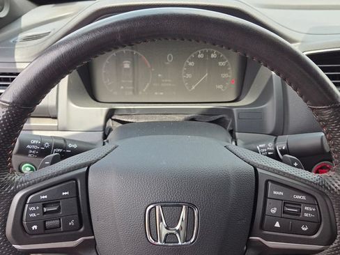 Used 2025 Honda Ridgeline TrailSport image 24