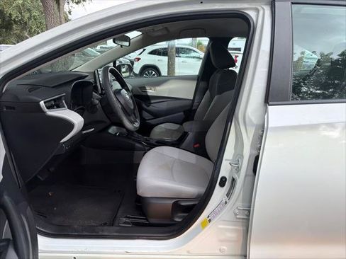Used 2021 Toyota Corolla LE FWD image 13