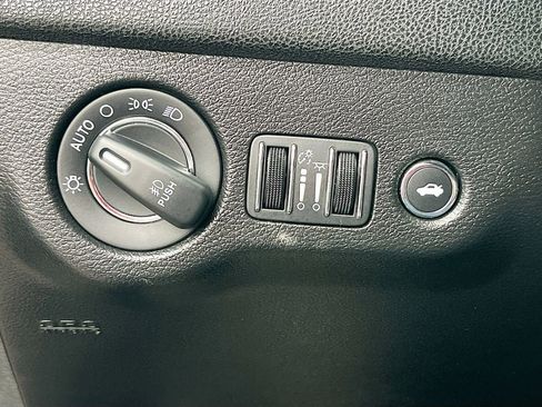 Used 2022 Chrysler 300 S w/ Comfort Group image 10