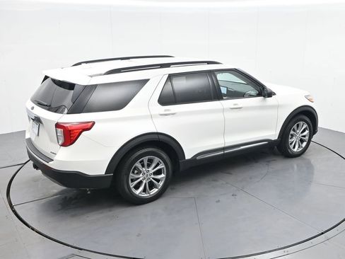 Used 2021 Ford Explorer XLT w/ Equipment Group 202A image 32