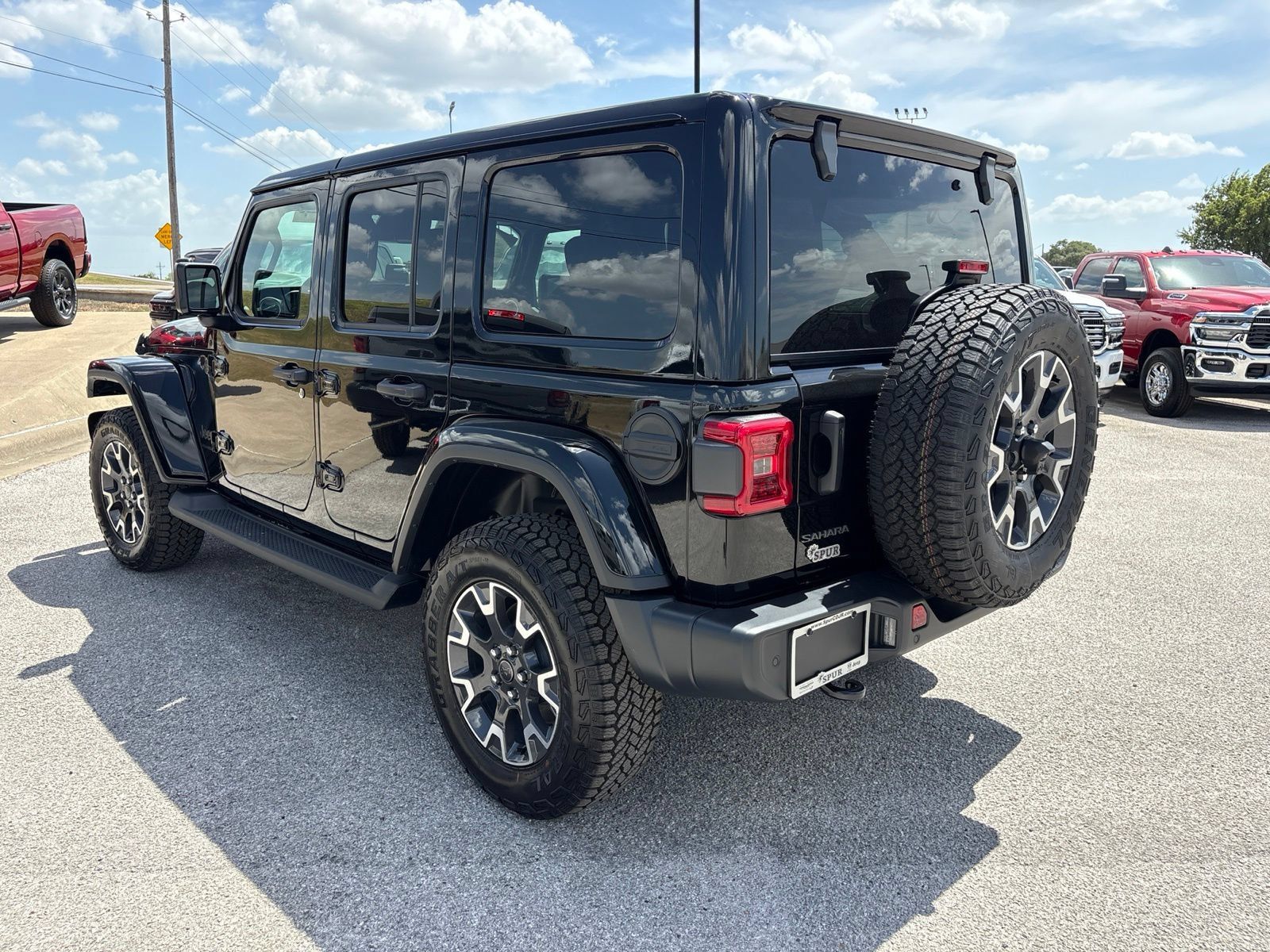 New 2026 Jeep Wrangler Unlimited Sahara AWD/4WD image 4