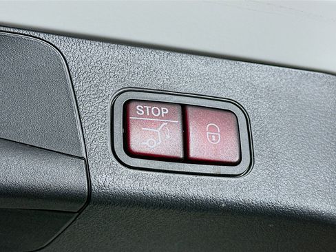 Used 2024 Mercedes-Benz EQB 250+ image 29