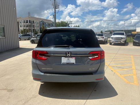 Used 2023 Honda Odyssey Elite image 7