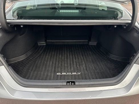 Used 2022 Toyota Camry SE image 24