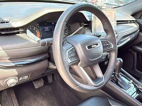 Used 2023 Jeep Compass Latitude AWD/4WD image 21
