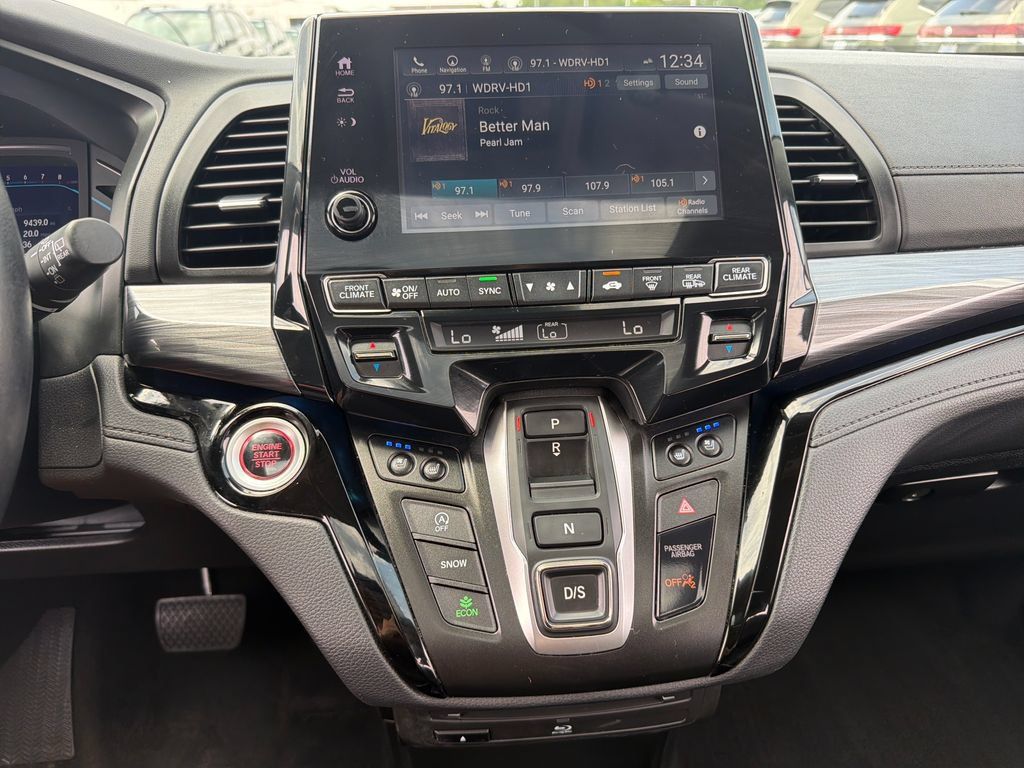 Used 2023 Honda Odyssey Elite image 16