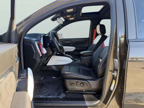 Used 2024 GMC Canyon AT4X image 20