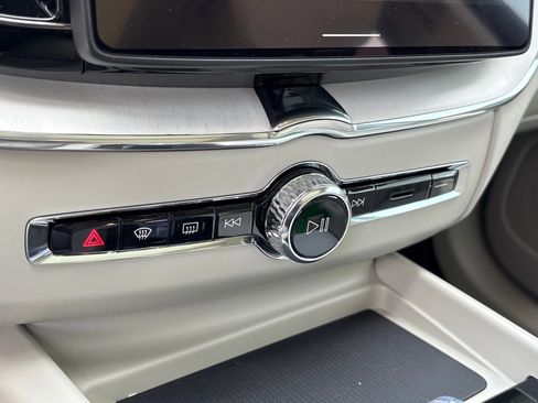 New 2026 Volvo XC60 B5 Ultra w/ Protection Package Premier image 16