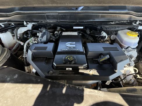 Used 2024 RAM 2500 Laramie image 32