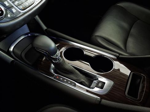 Used 2023 Chevrolet Malibu LT image 12