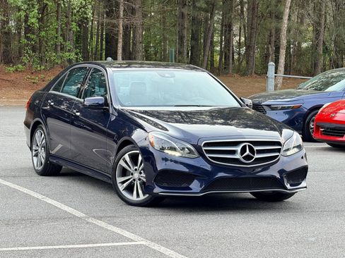 Used 2014 Mercedes-Benz E 350 Sedan image 3